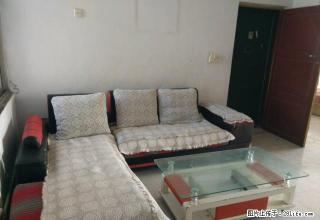 河西万盛隆旁四楼 三室一厅 简单家具主卧带空调短租勿扰 - 淄博28生活网 zb.28life.com