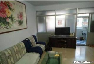 云龙国际南临 3楼 精装2室 家具家电全 俩新床 实景图片 - 淄博28生活网 zb.28life.com