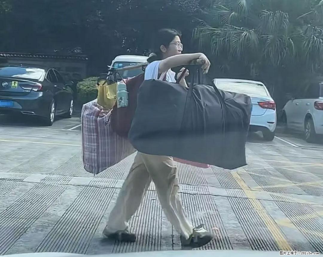 全网追的“扁担女孩”，找了一份暑假工，时薪12元 - 淄博生活资讯 - 淄博28生活网 zb.28life.com