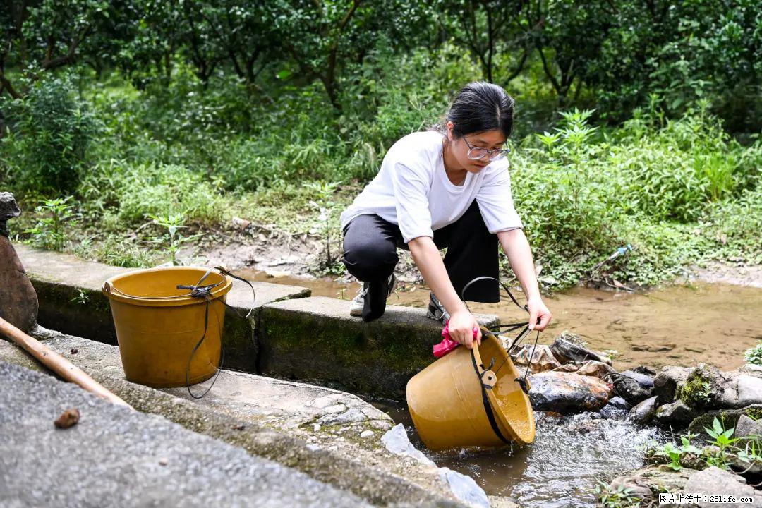 全网追的“扁担女孩”，找了一份暑假工，时薪12元 - 淄博生活资讯 - 淄博28生活网 zb.28life.com