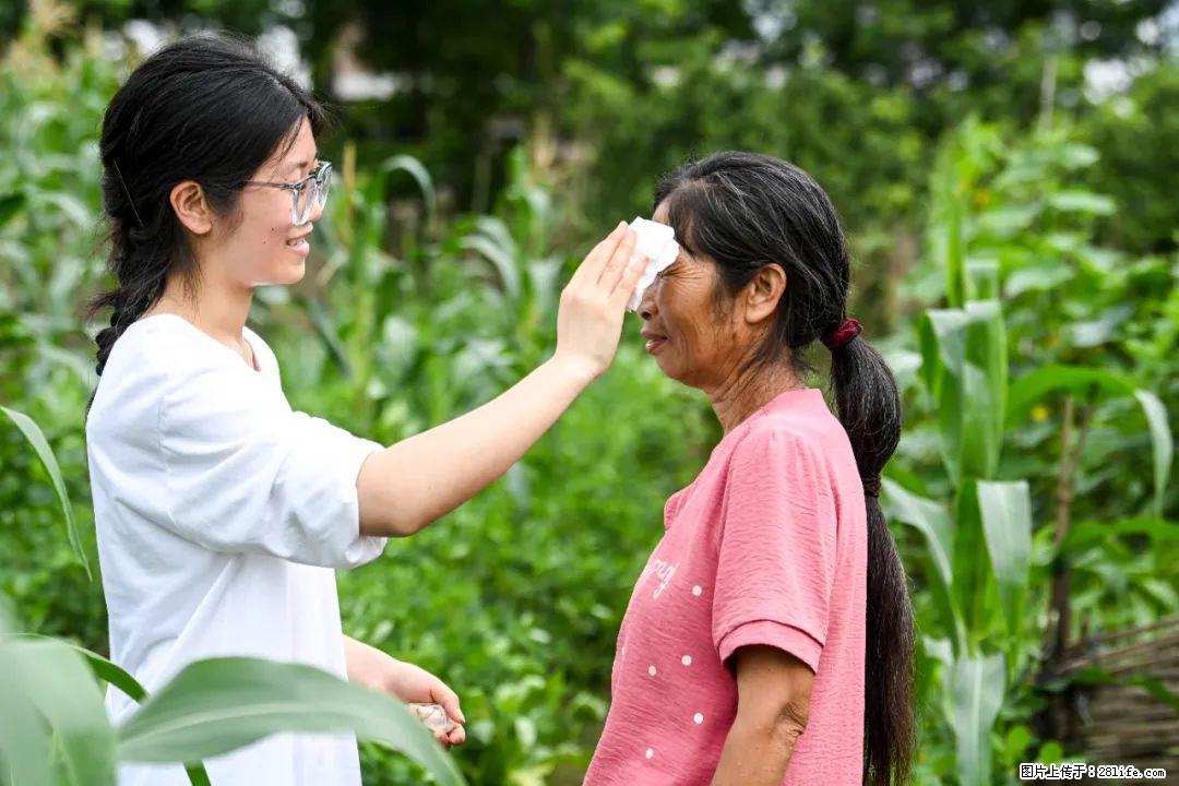 全网追的“扁担女孩”，找了一份暑假工，时薪12元 - 淄博生活资讯 - 淄博28生活网 zb.28life.com